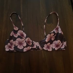 Benoa outrigger shea top